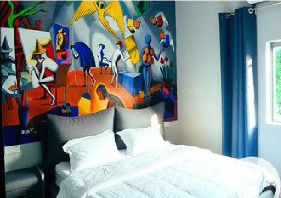 华安对于酒店的墙体彩绘而言更注重哪些方面？